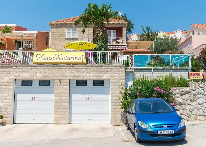 With A Swimming Pool Mlini, Dubrovnik - 9009 *